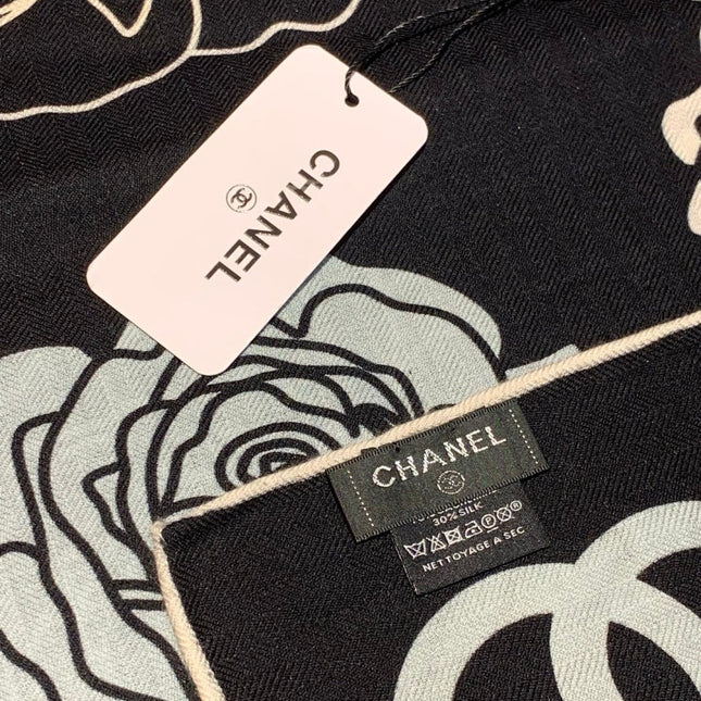 CHANEL 25S SCARF 140 CM IN CASHMERE AND SILK 943336
