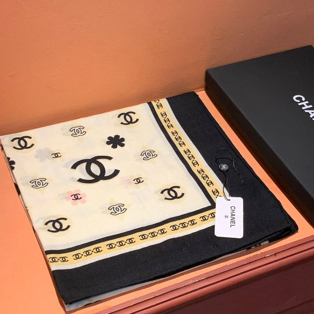 CHANEL 25S SCARF 140 CM IN CASHMERE AND SILK 943339