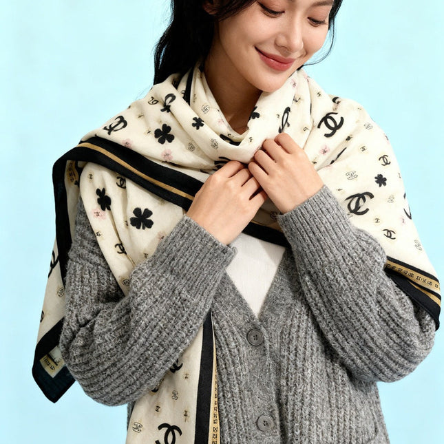 CHANEL 25S SCARF 140 CM IN CASHMERE AND SILK 943339