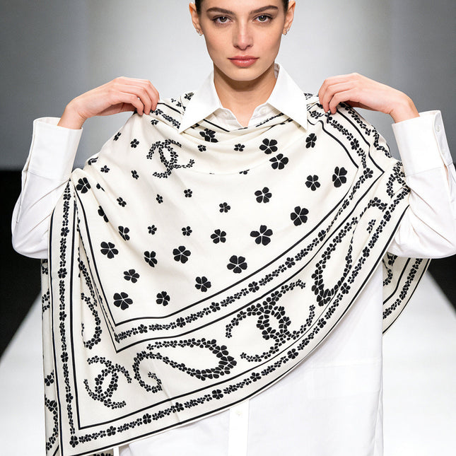 CHANEL 25S SCARF 135 CM IN CASHMERE SILK 943685