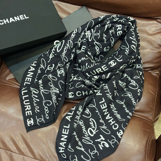 CHANEL 25S SCARF 135 CM IN CASHMERE SILK 943692