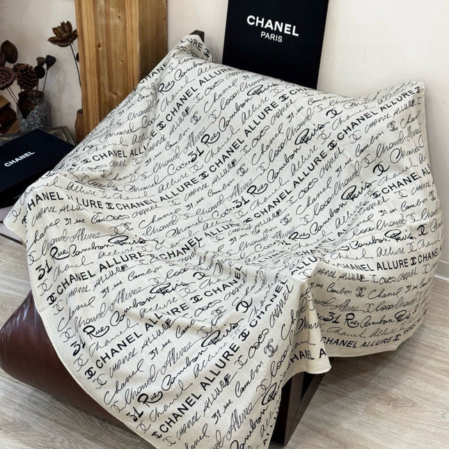 CHANEL 25S SCARF 135 CM IN CASHMERE SILK 943693