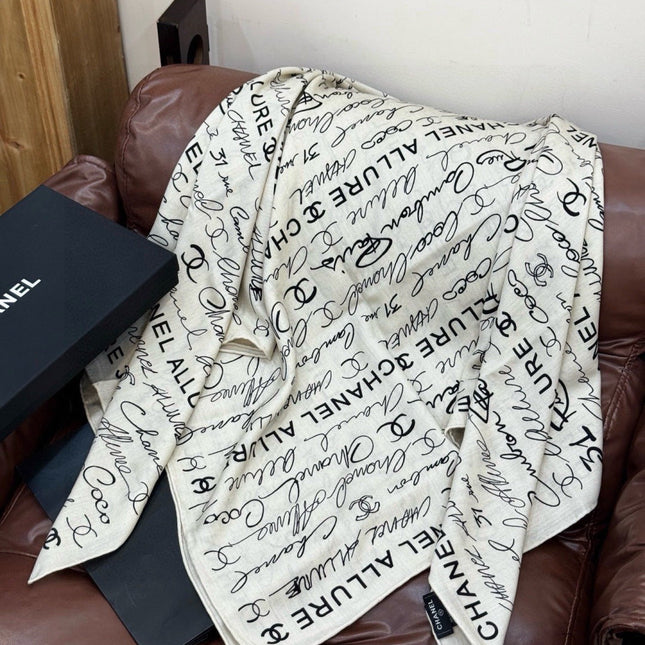 CHANEL 25S SCARF 135 CM IN CASHMERE SILK 943693