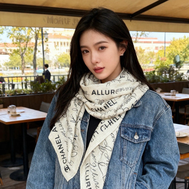 CHANEL 25S SCARF 135 CM IN CASHMERE SILK 943693