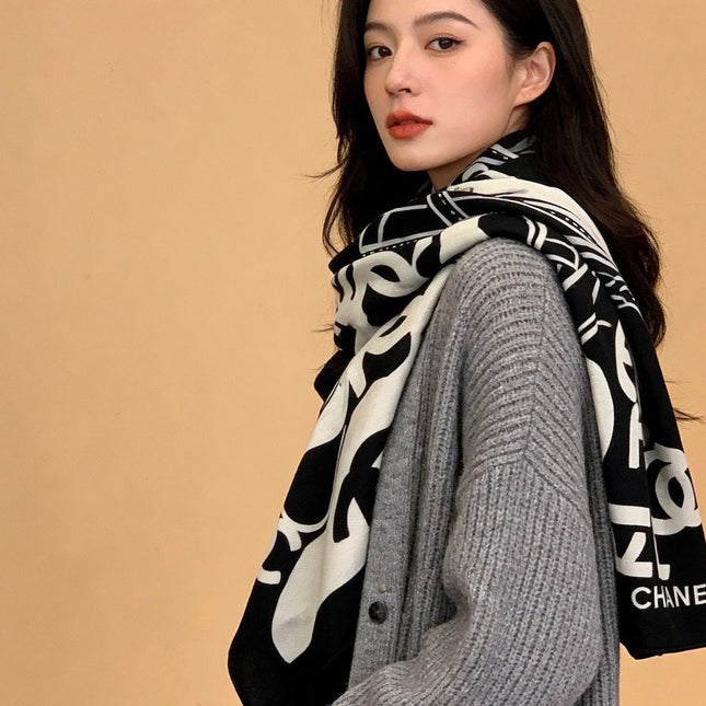 CHANEL 25S SCARF 135 IN CASHMERE 991693