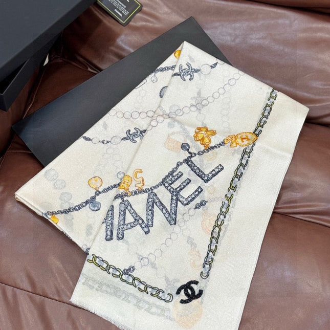 CHANEL 25S SCARF 200 IN CASHMERE 991712