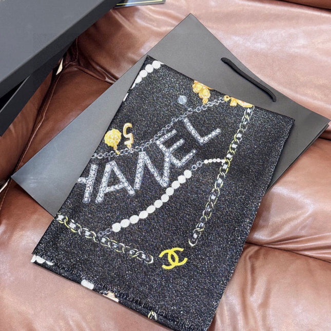 CHANEL 25S SCARF 200 IN CASHMERE 991713