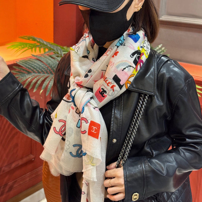 CHANEL 25S SCARF 200 IN LINEN 991722