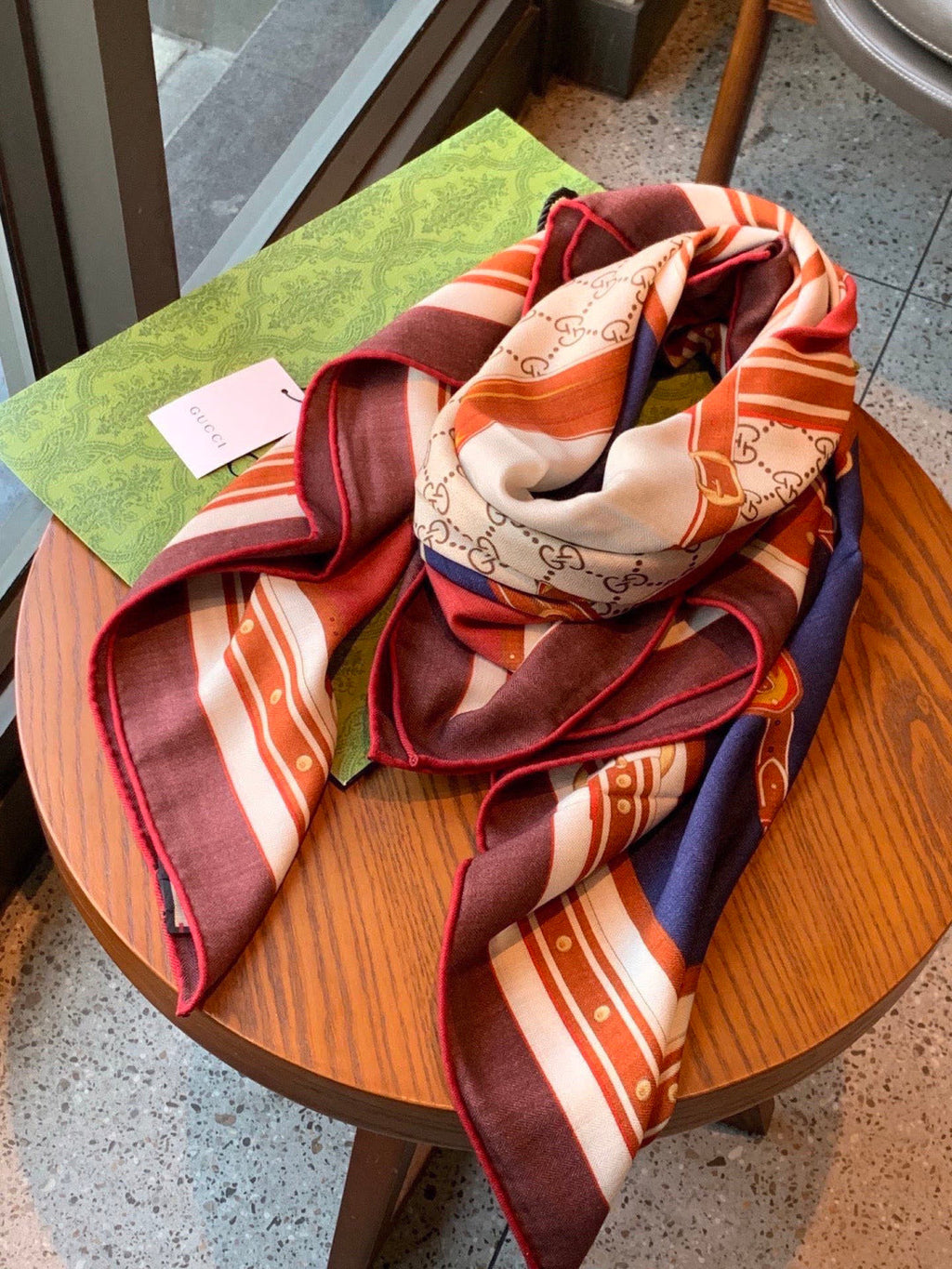 GUCCI 26S SCARF 140 IN CASHMERE AND SILK 290755