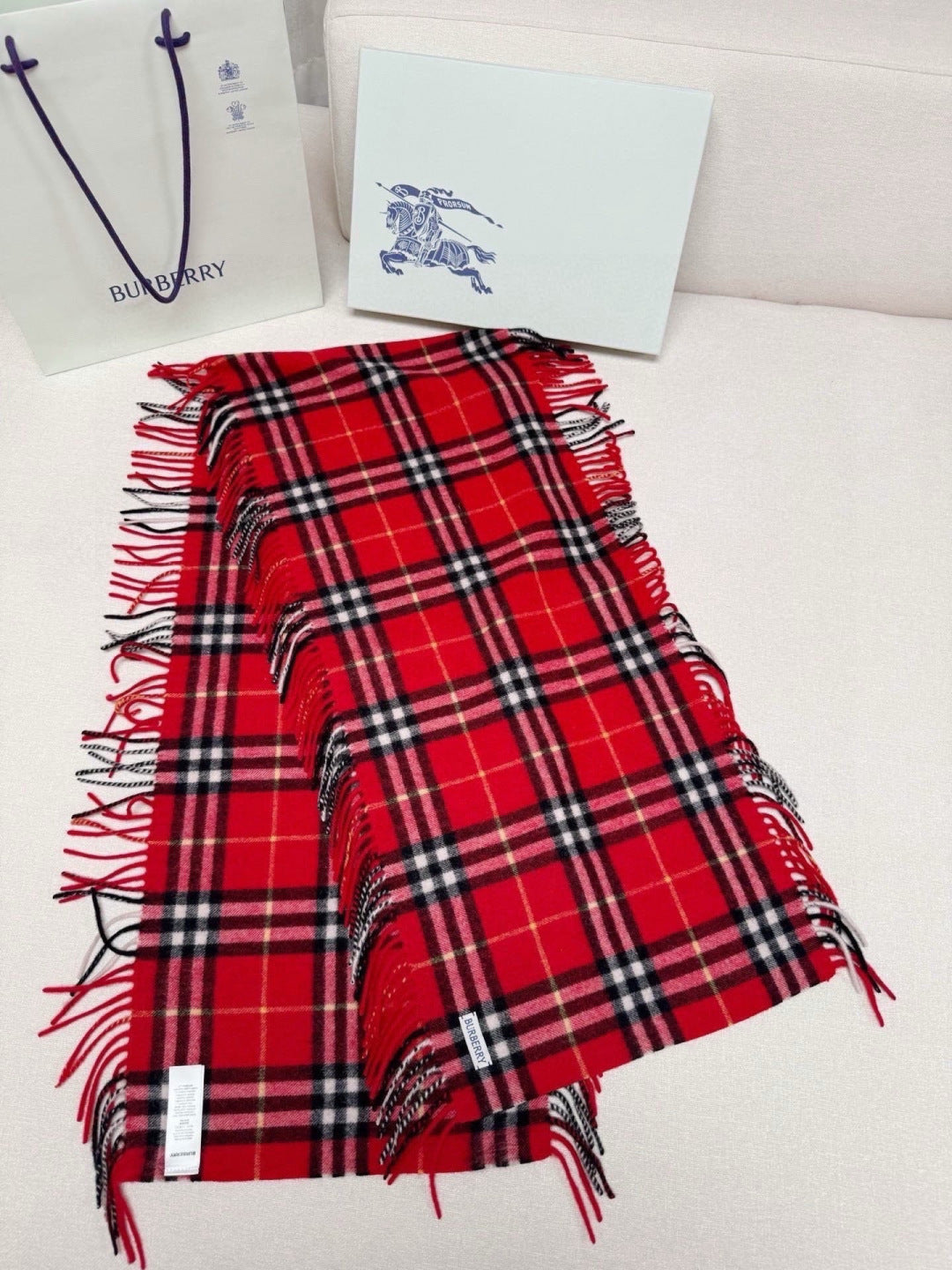BURBERRY 26S SCARF 155CM IN CASHMERE 309948