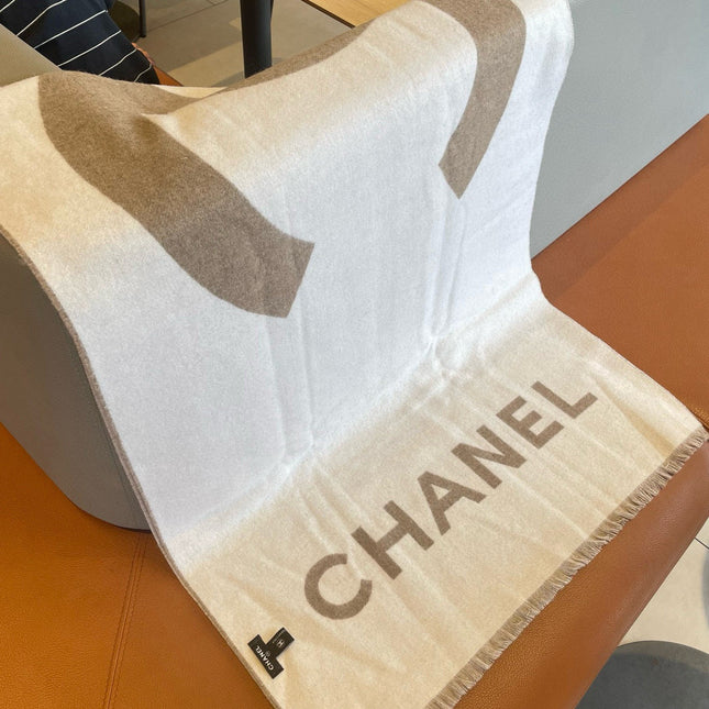 CHANEL 25S SCARF 200 IN CASHMERE 989861