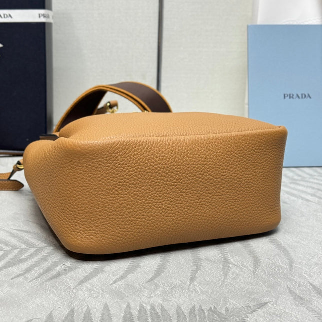 PRADA 25S SMALL BAG 23 IN CARAMEL CALFSKIN GOLD HARDWARE