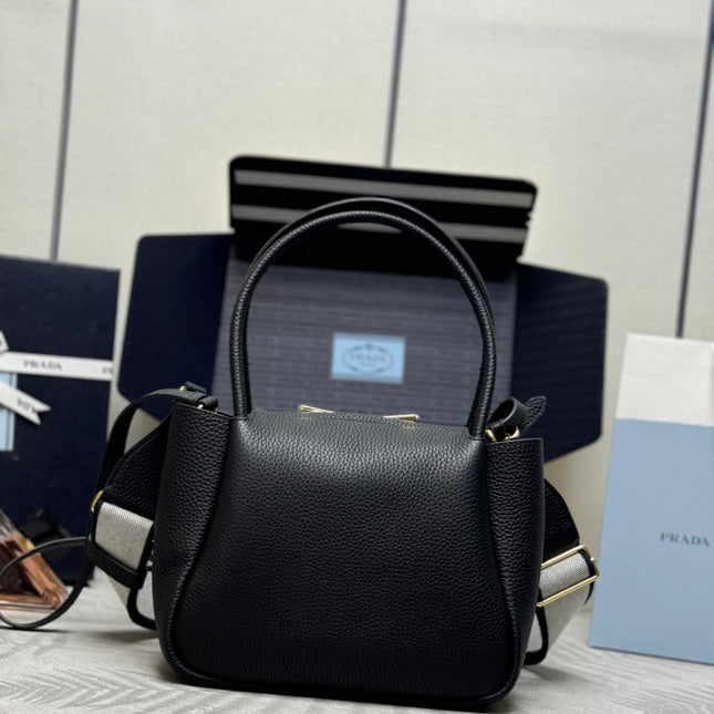PRADA 25S SMALL BAG 23 IN BLACK CALFSKIN GOLD HARDWARE