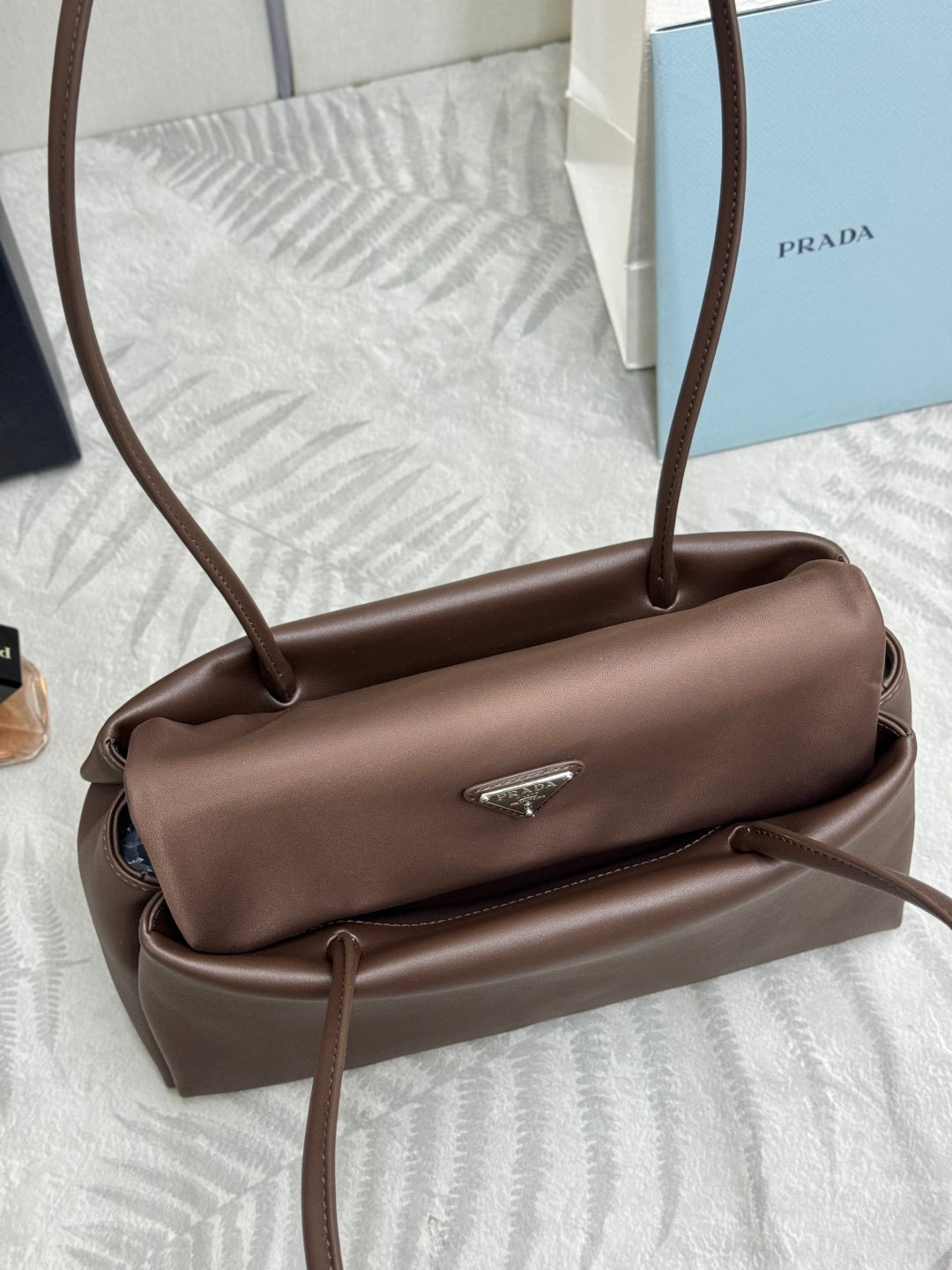 PRADA 26S  BONNIE HANDBAG 28 IN BROWN CALFSKIN