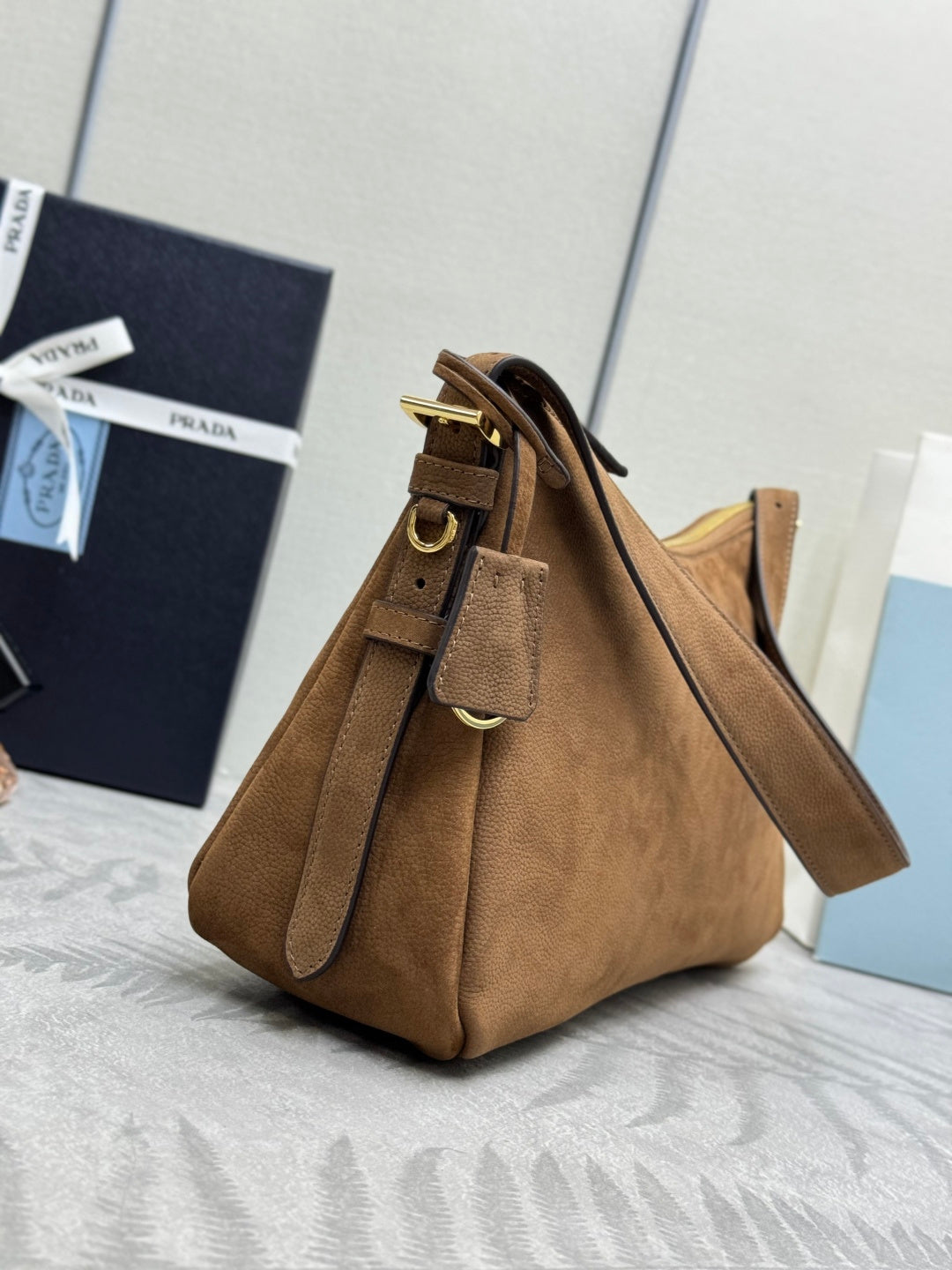 PRADA 26S SHOULDER BAG 36 IN BROWN LEATHER