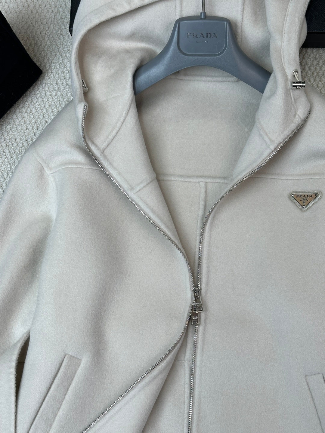 PRADA 25S COAT 472