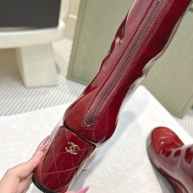 CHANEL 25S KNEE-HIGH BOOTS 60MM IN BURGUNDY PATENT CALFSKIN WEDGE HEELS