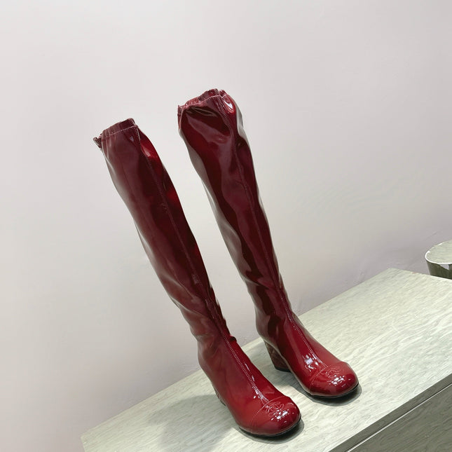 CHANEL 25S KNEE-HIGH BOOTS 60MM IN BURGUNDY PATENT CALFSKIN WEDGE HEELS