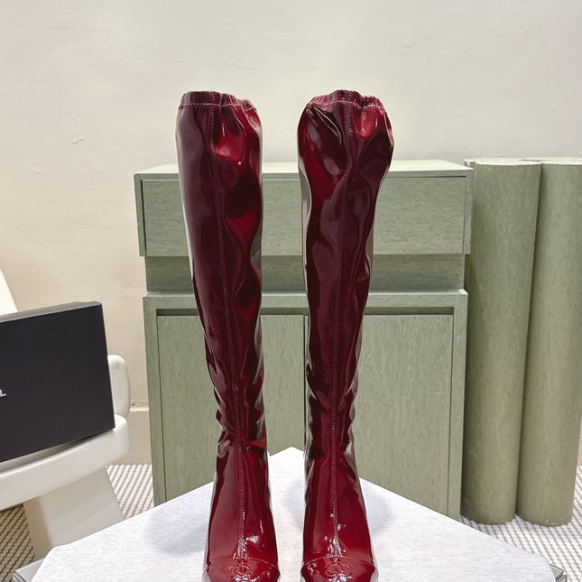CHANEL 25S KNEE-HIGH BOOTS 60MM IN BURGUNDY PATENT CALFSKIN WEDGE HEELS