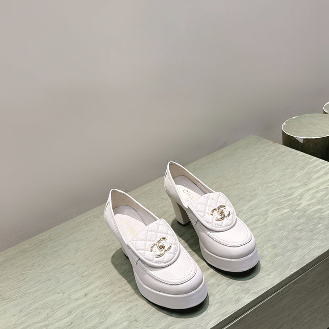 CHANEL 25S HIGH-HEELED MOCCASINS 80MM IN WHITE CALFSKIN GOLD HARDWARE