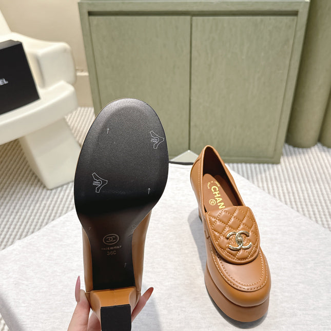 CHANEL 25S HIGH-HEELED MOCCASINS 80MM IN CARAMEL CALFSKIN GOLD HARDWARE