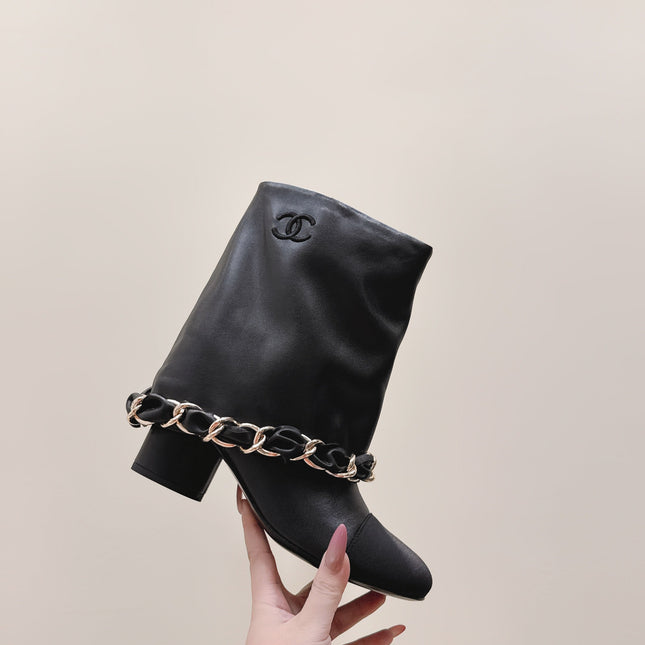 CHANEL 25S CALF-LENGTH BOOTS 45MM IN BLACK CALFSKIN GOLD HARDWARE