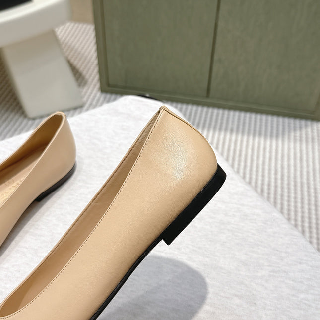 CHANEL 25S BALLET FLATS IN BEIGE CALFSKIN WITH BLACK CAP TOE GOLD HARDWARE