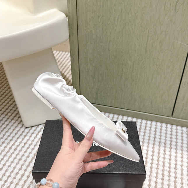 CHANEL 25S MARY JANE BALLET FLATS IN WHITE SILK SATIN