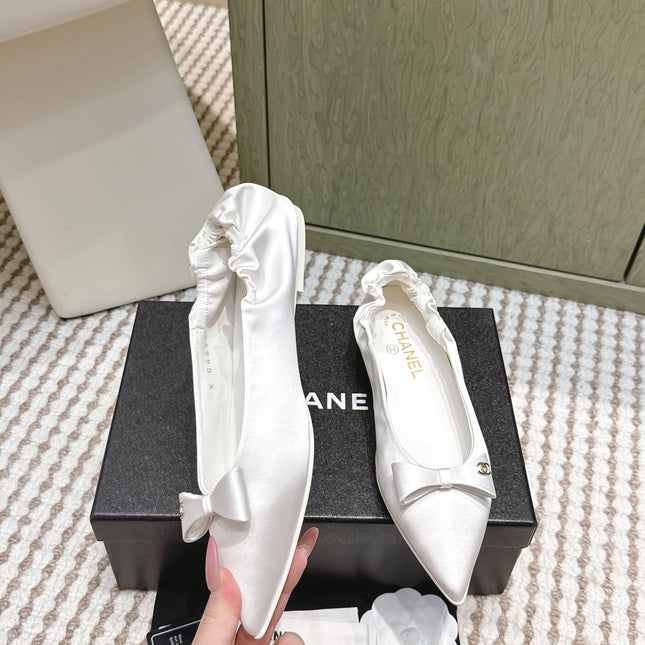 CHANEL 25S MARY JANE BALLET FLATS IN WHITE SILK SATIN