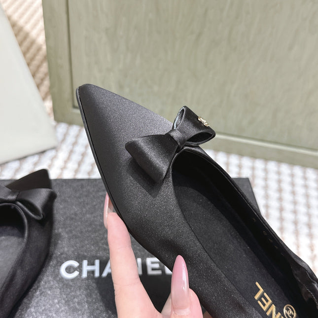 CHANEL 25S MARY JANE BALLET FLATS IN BLACK SILK SATIN