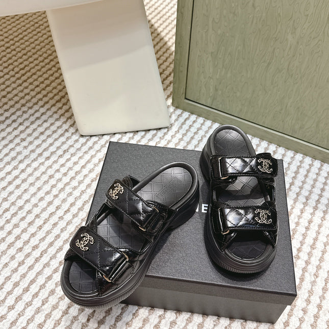 CHANEL 25S STRAP SANDALS IN BLACK PATENT CALFSKIN SILVER HARDWARE