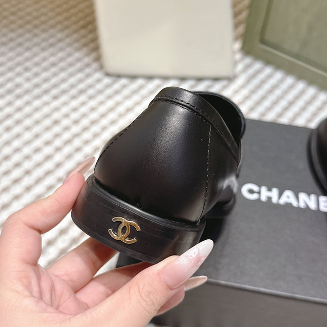 CHANEL 25S GODDESS FLAT LOAFERS IN BLACK CALFSKIN GOLD HARDWARE