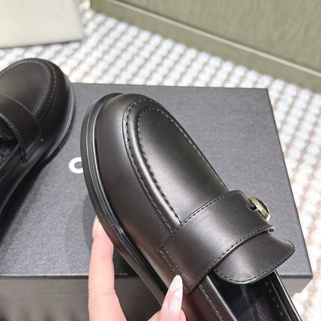 CHANEL 25S GODDESS FLAT LOAFERS IN BLACK CALFSKIN GOLD HARDWARE