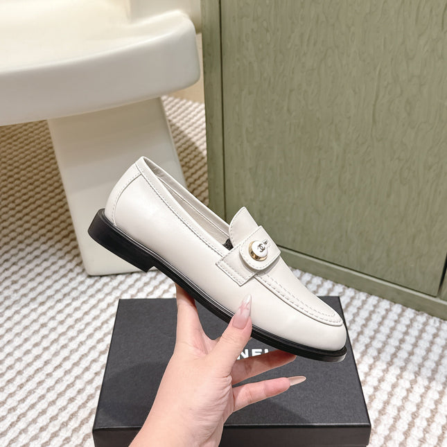 CHANEL 25S GODDESS FLAT LOAFERS IN WHITE CALFSKIN GOLD HARDWARE