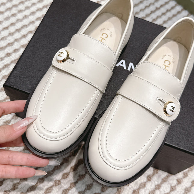 CHANEL 25S GODDESS FLAT LOAFERS IN WHITE CALFSKIN GOLD HARDWARE