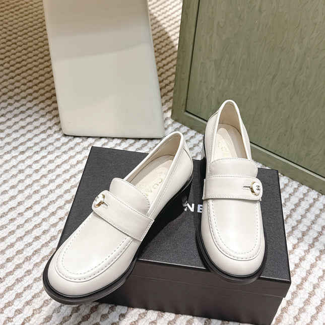 CHANEL 25S GODDESS MOCCASIN LOAFERS 65MM IN WHITE CALFSKIN GOLD HARDWARE