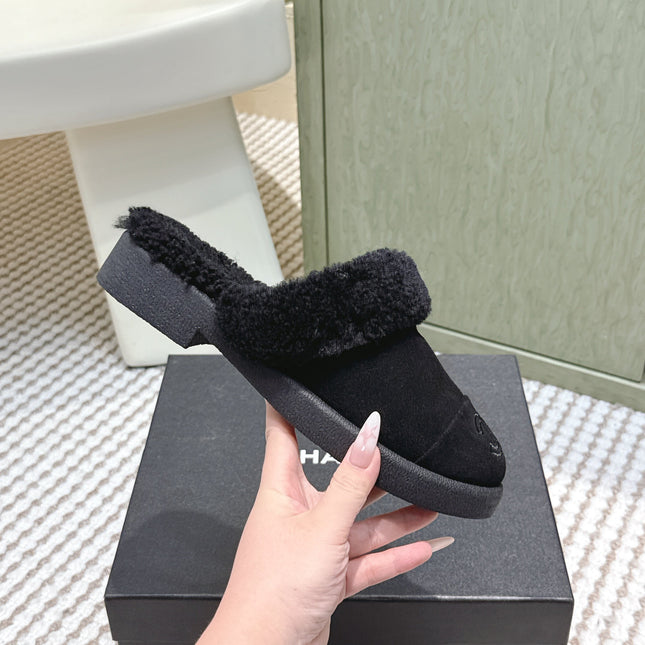 CHANEL 25S INDOOR SLIPPERS IN BLACK SUEDE FUR-LINED