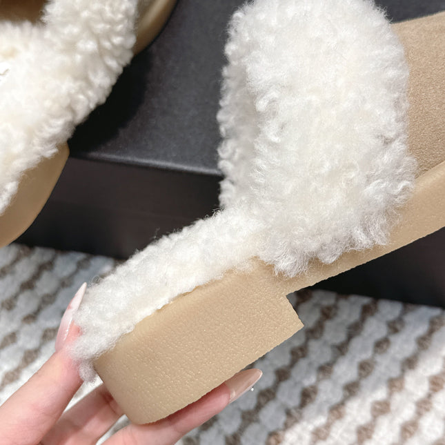 CHANEL 25S INDOOR SLIPPERS IN BEIGE AND BLACK SUEDE FUR-LINED