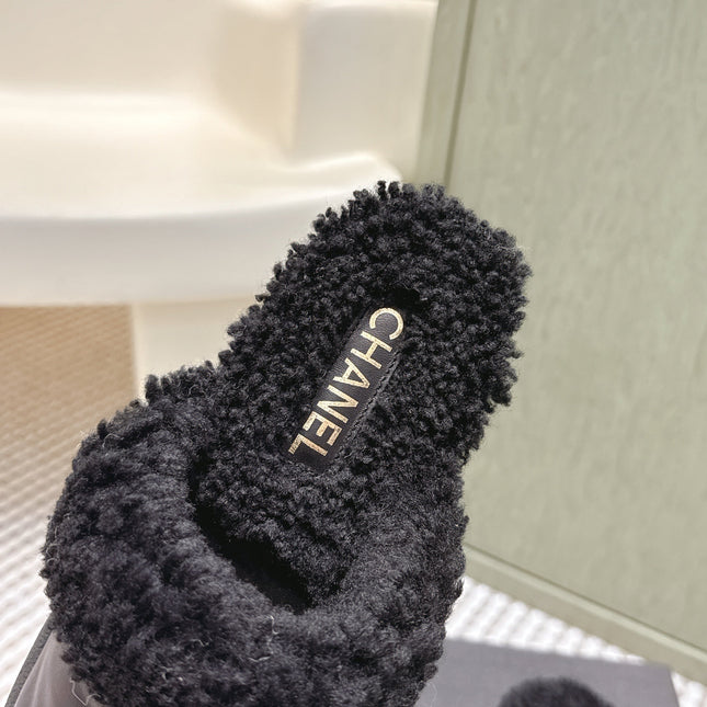 CHANEL 25S INDOOR SLIPPERS IN BLACK CALFSKIN FUR-LINED