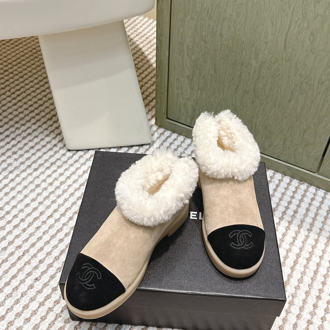 CHANEL 25S SHORT SUEDE BOOTS IN BEIGE AND BLACK WITH SHEEPSKIN LINING