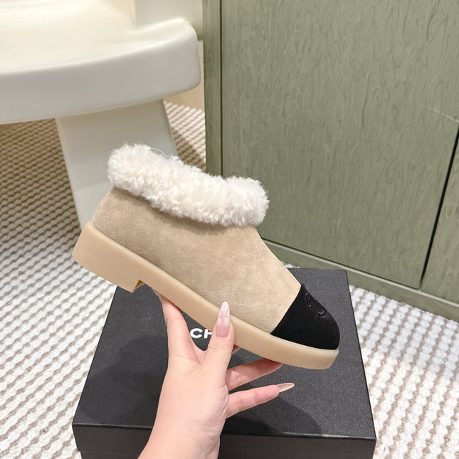 CHANEL 25S SHORT SUEDE BOOTS IN BEIGE AND BLACK WITH SHEEPSKIN LINING