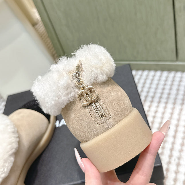CHANEL 25S SHORT SUEDE BOOTS IN BEIGE AND BLACK WITH SHEEPSKIN LINING