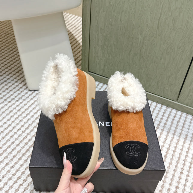 CHANEL 25S SHORT SUEDE BOOTS IN CARAMEL AND BLACK WITH SHEEPSKIN LINING