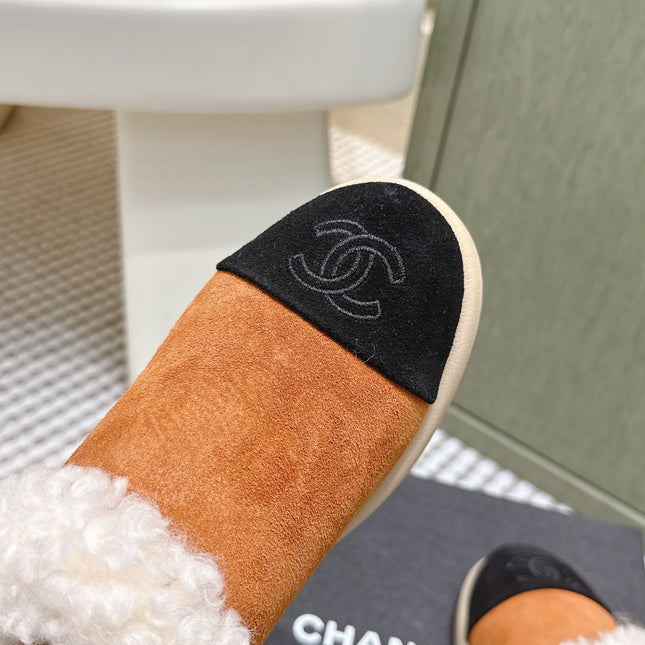 CHANEL 25S SHORT SUEDE BOOTS IN CARAMEL AND BLACK WITH SHEEPSKIN LINING