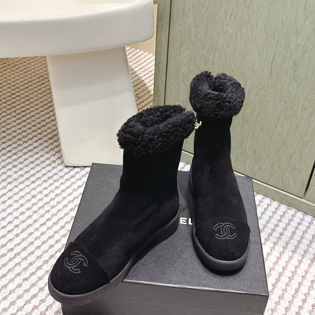 CHANEL 25S CALF-HIGH BOOTS IN BLACK SUEDE LINED WITH SHEEPSKIN
