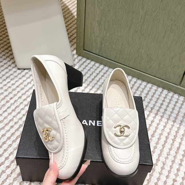 CHANEL 25S LOAFERS MOCCASIN 65MM IN WHITE CALFSKIN GOLD HARDWARE