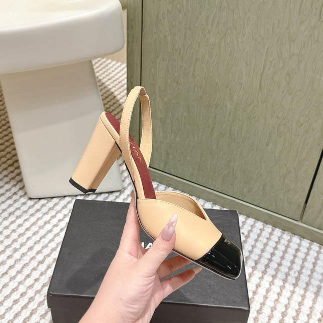 25S HIGH-HEELED SQUARE-TOE SLINGBACK 90MM IN DARK BEIGE AND BLACK CALFSKIN