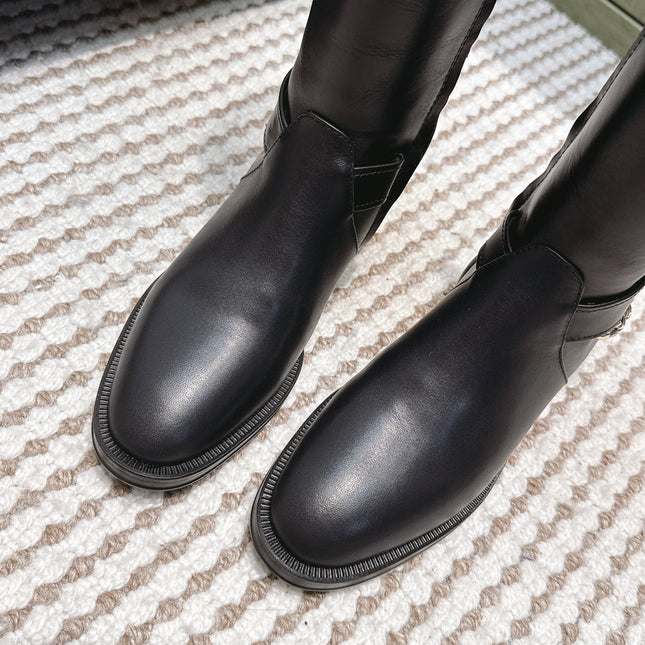 CHANEL 25S MID-CALF BOOTS IN BLACK CALFSKIN WITH ROUND TOE AND ZIPPER
