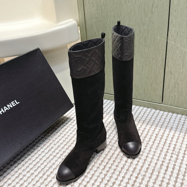 CHANEL 25S HIGH-CALF COWBOY BOOTS IN BLACK SUEDE AND CALFSKIN DIAMOND-QUILTED