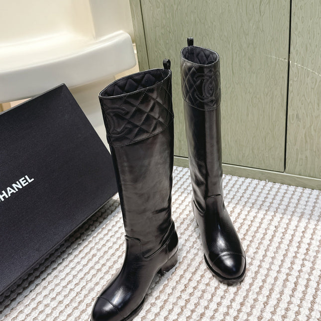 CHANEL 25S HIGH-CALF COWBOY BOOTS IN BLACK CALFSKIN DIAMOND-QUILTED